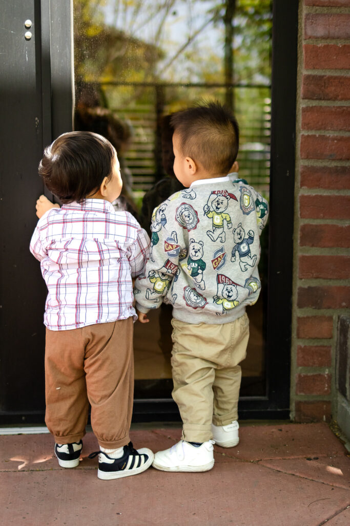 Candid toddler moment captured during a playful session — tips for family photos with toddlers.