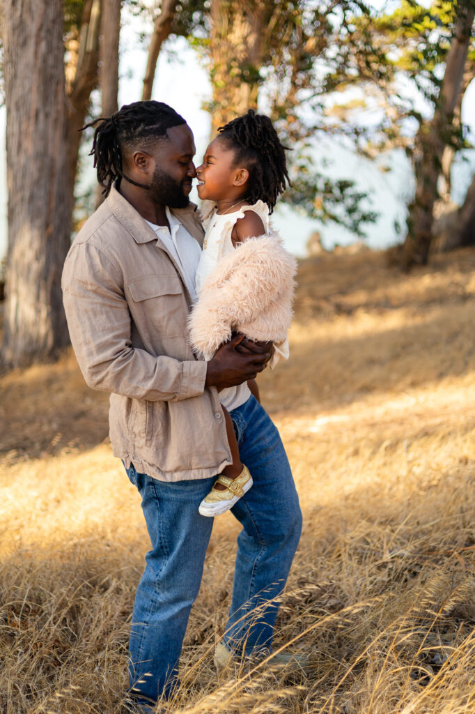 Father and daughter smiling nose to nose – Ellobelle Photography