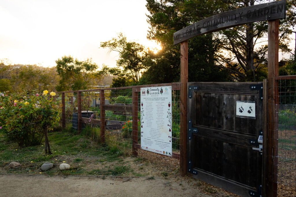 Entrance gate and sign of the Millbrae Community Garden at Central Park – Ellobelle Photography