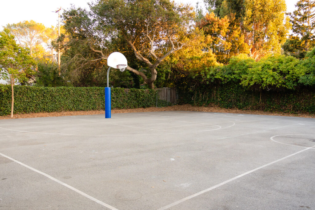 Open basketball court at Village Park in Burlingame – Ellobelle Photography
