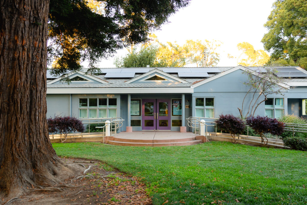 Village Park community building Burlingame with lawn – Ellobelle Photography