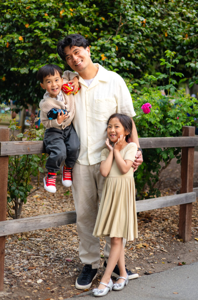 Dad with daughter and son smiling together at Burlingame – Ellobelle Photography